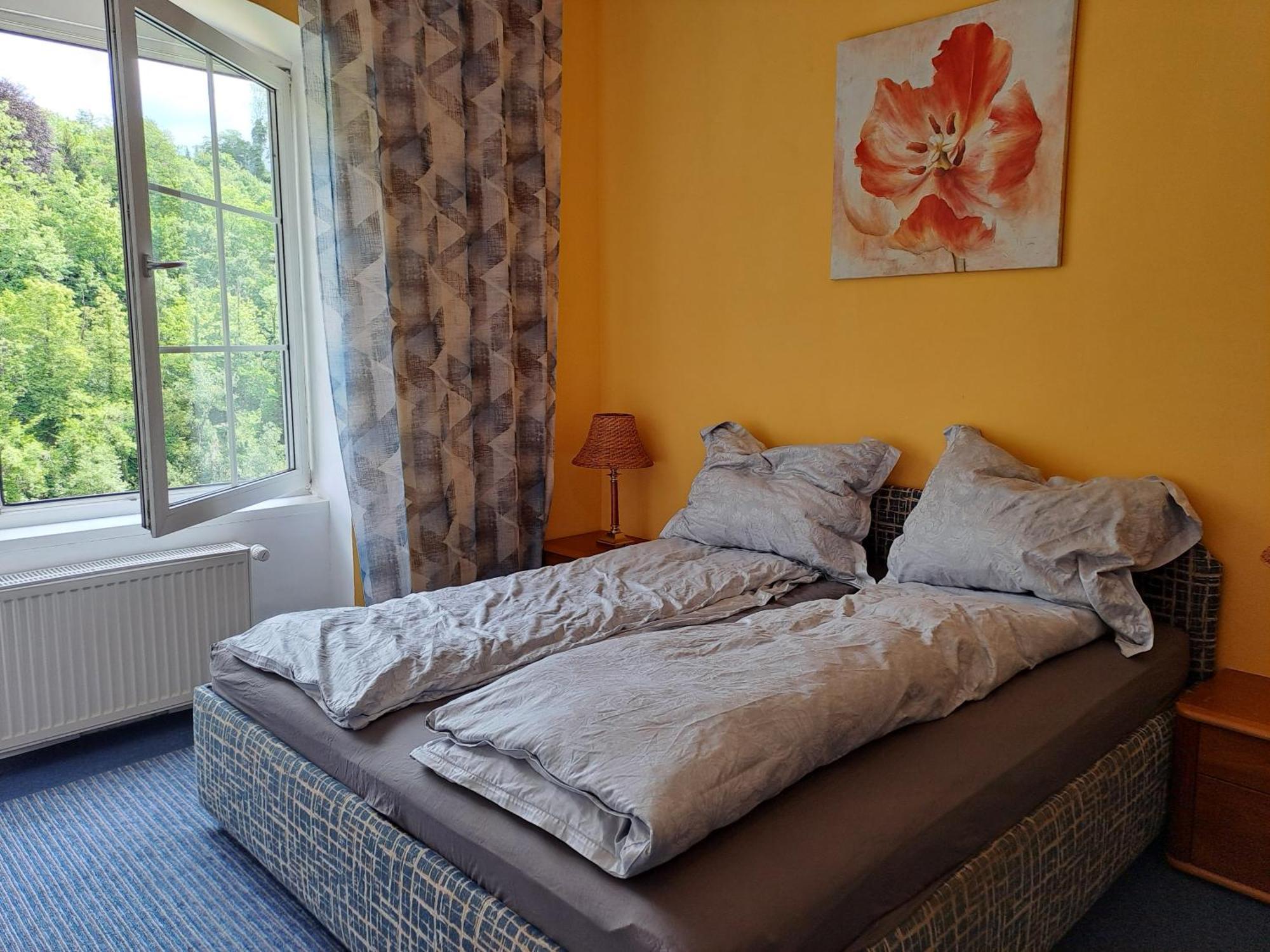 Apartamento Thegarden Bed&Bike Gmunden Exterior foto